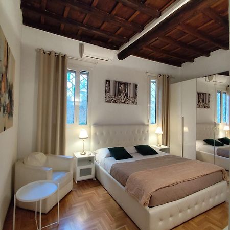 Cozy Navona Apartment Рим Екстер'єр фото