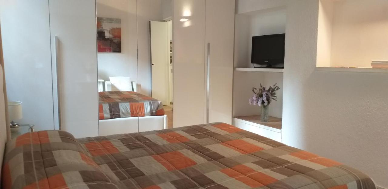 Cozy Navona Apartment Рим Екстер'єр фото